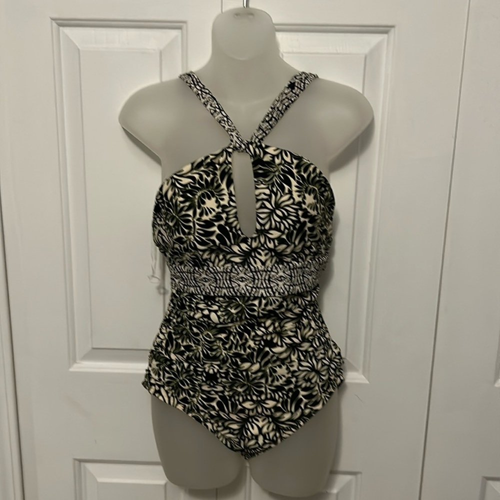 Ellen Tracy Sz 10 peephole neck, 1pc swimsuit NWT B928